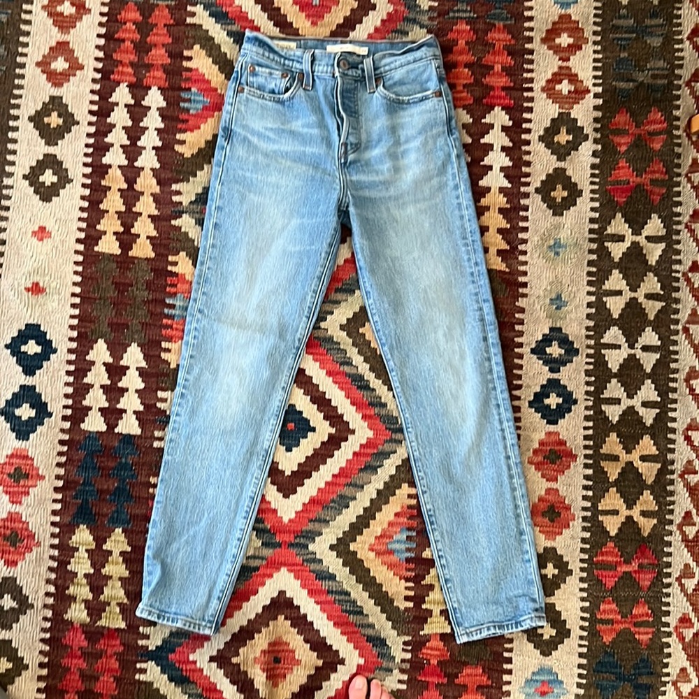 Levi’s Wedgie fit jeans with 1% stretch size 23